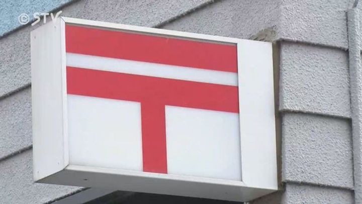 トラック出火 郵便物4600通が焼損