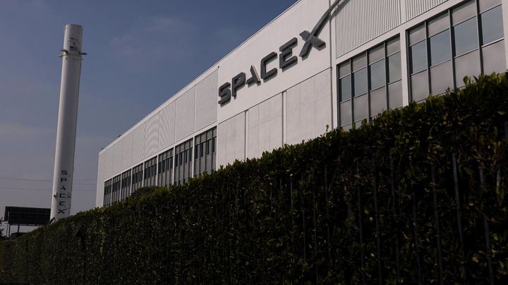 【衝撃】スペースX、4-6月期の赤字850億円だったwww