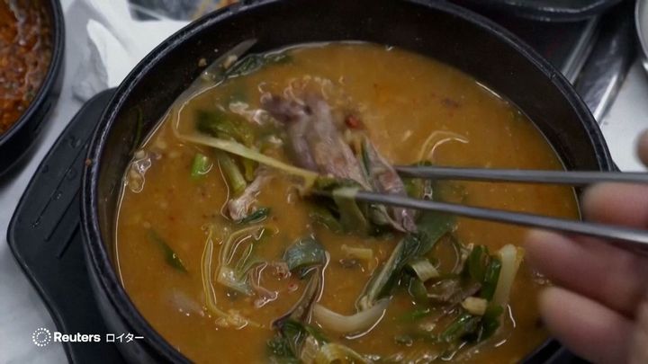韓国で犬肉禁止へ 伝統惜しむ客