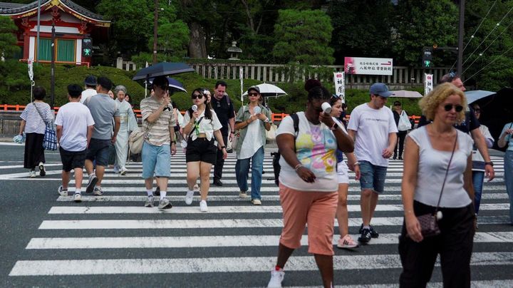 訪日客 7月として過去最多344万人