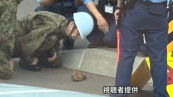 【釧路】路上の手りゅう弾、おもちゃと判明wwwwww