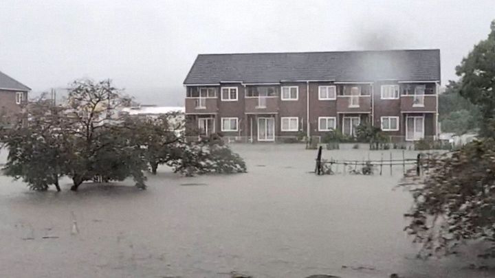 まるで海のよう 氷見の景色一変
