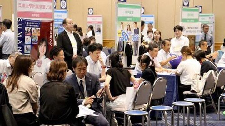 高校無償化で私立人気 公立は苦境